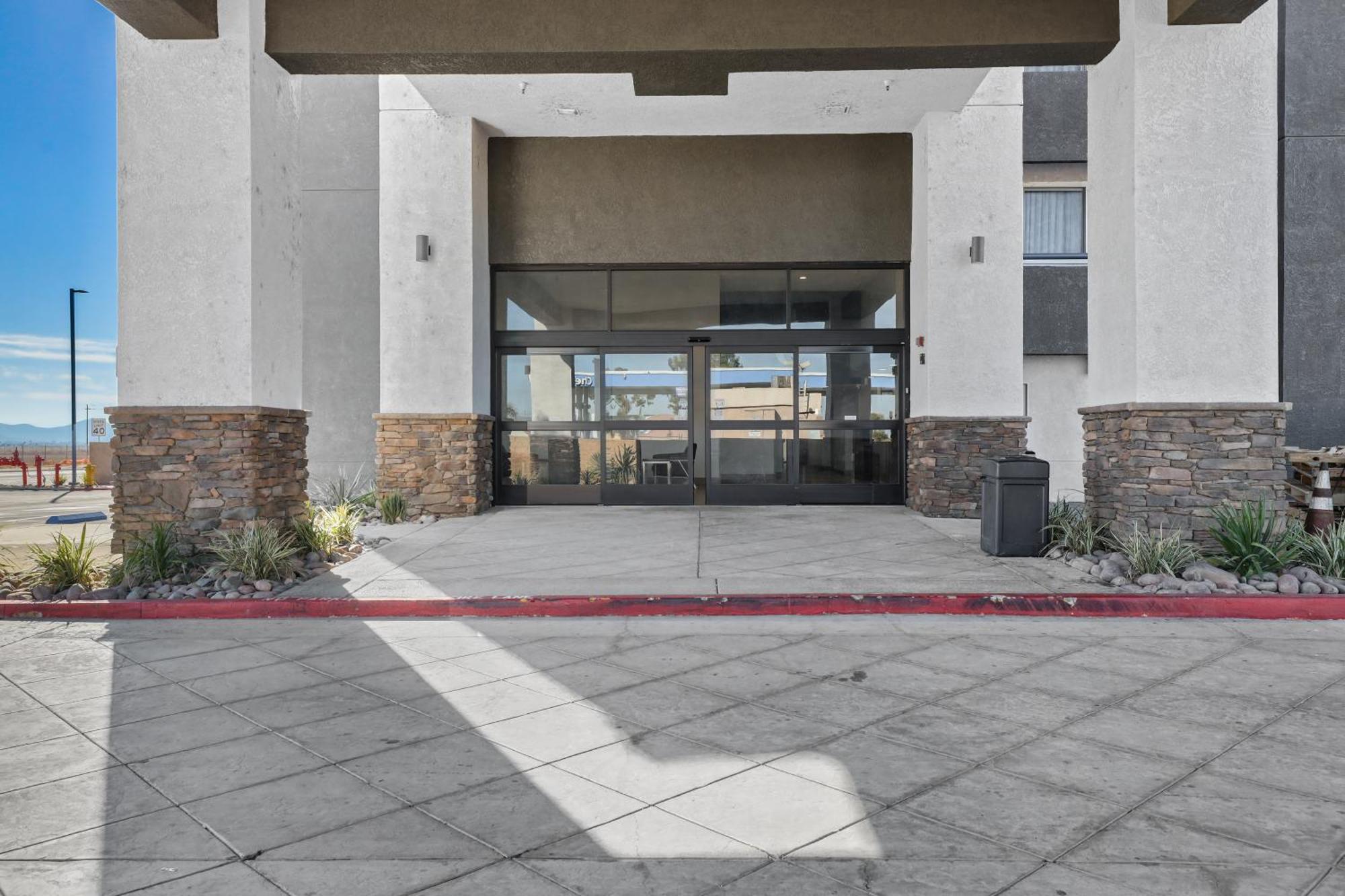 Studio 6 Suites Perris, Ca Экстерьер фото