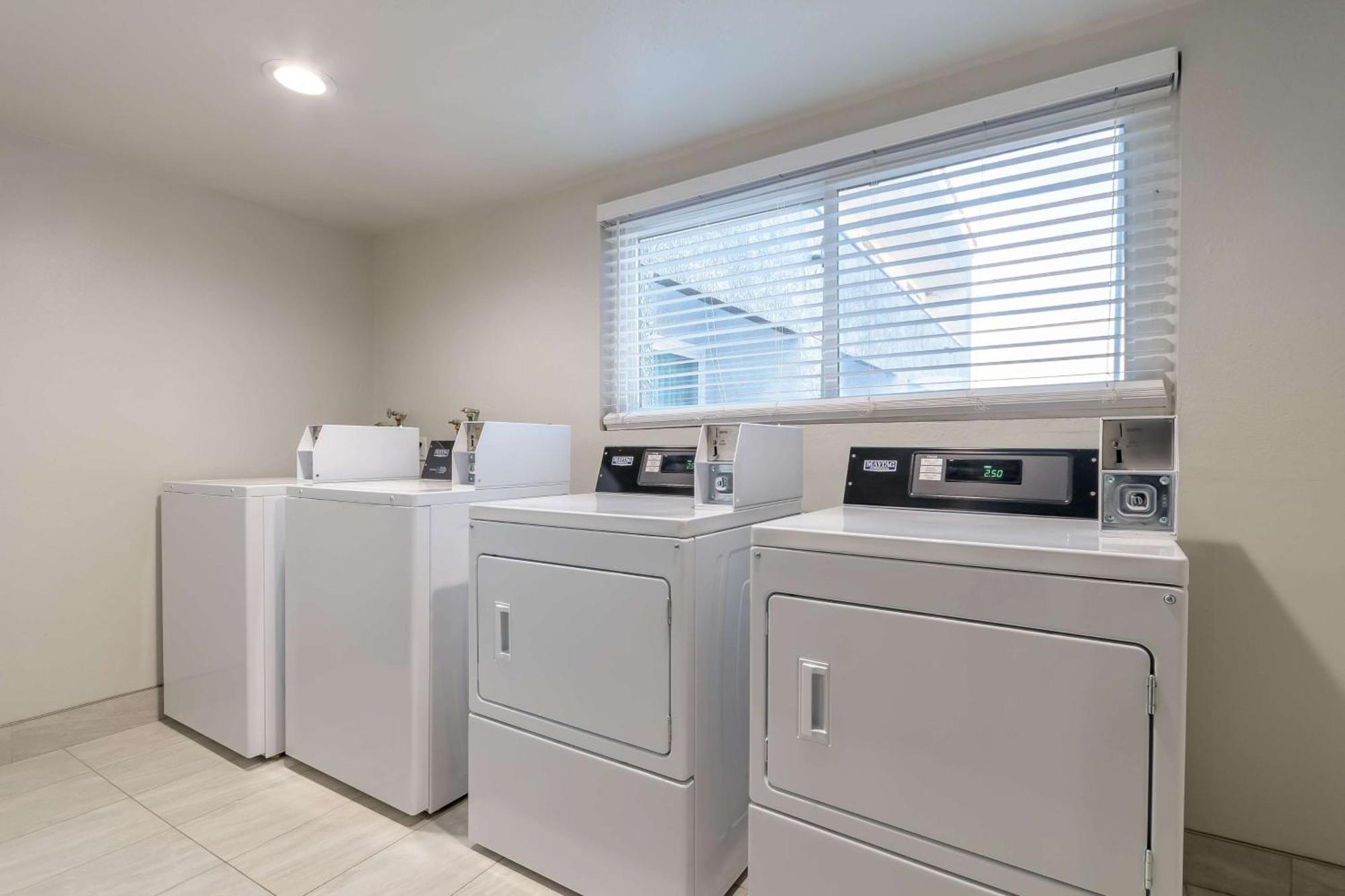 Studio 6 Suites Perris, Ca Экстерьер фото