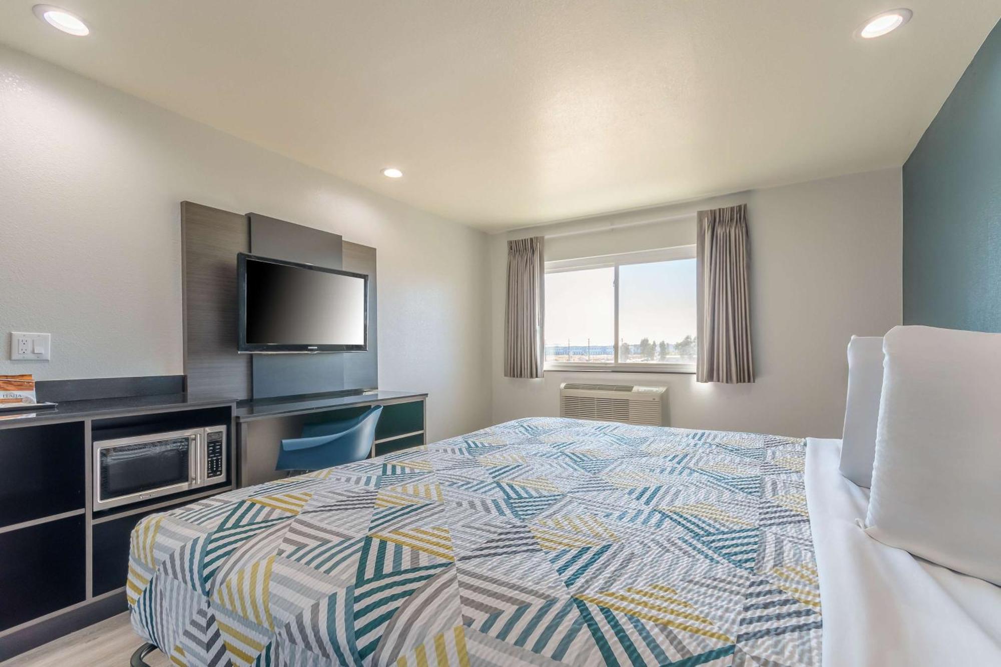 Studio 6 Suites Perris, Ca Экстерьер фото