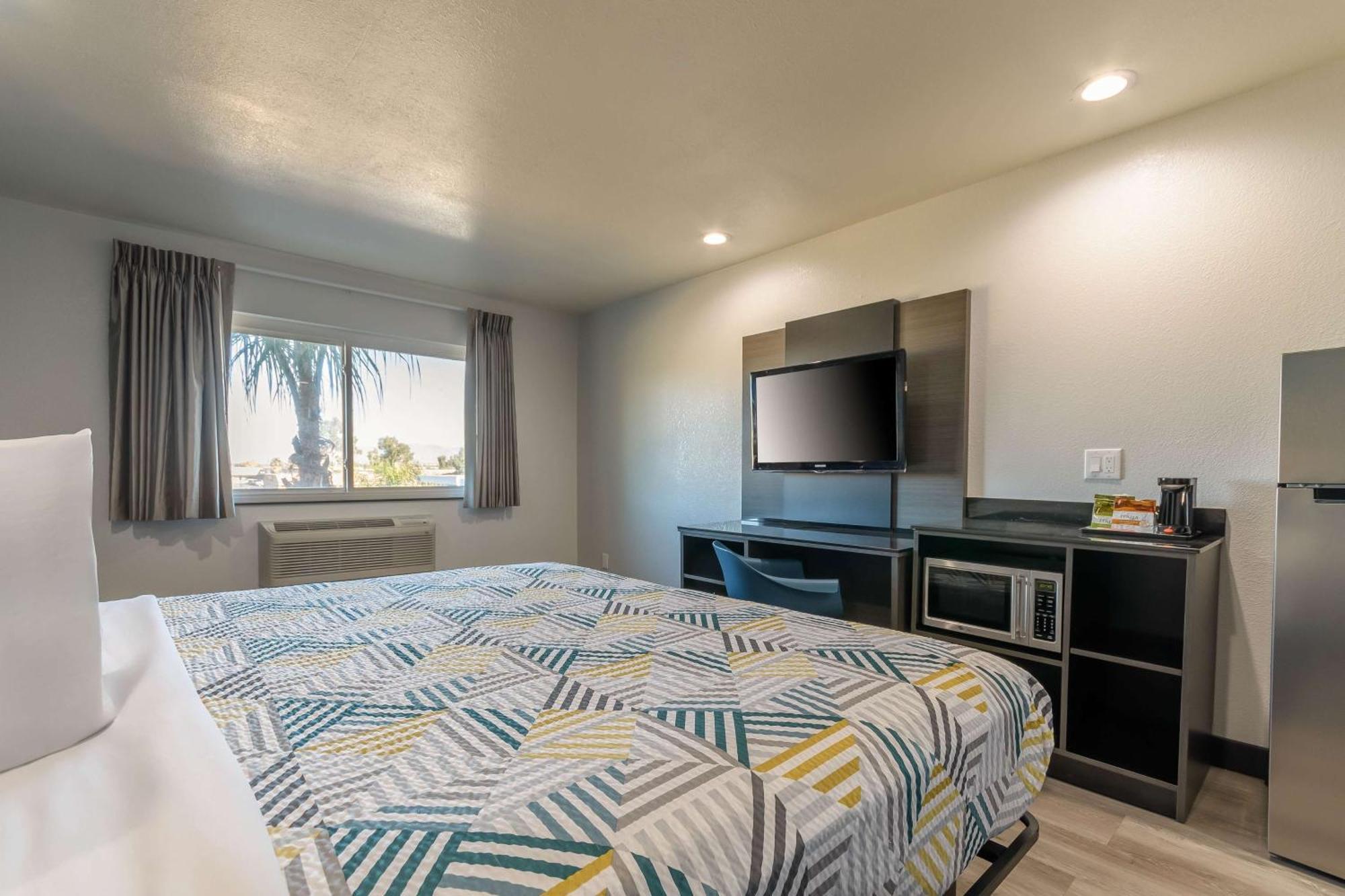 Studio 6 Suites Perris, Ca Экстерьер фото