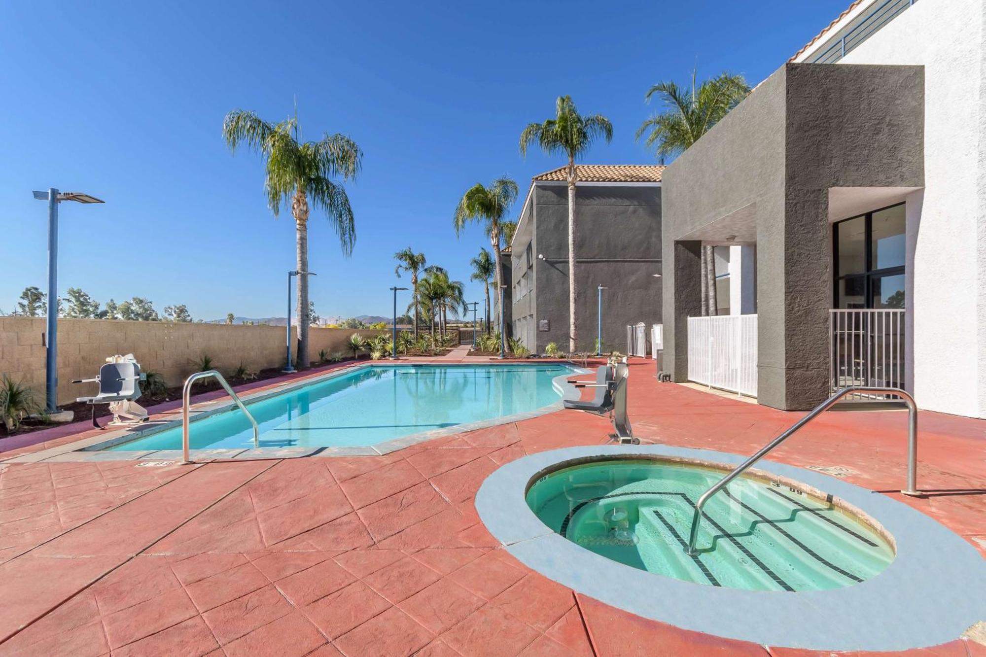 Studio 6 Suites Perris, Ca Экстерьер фото